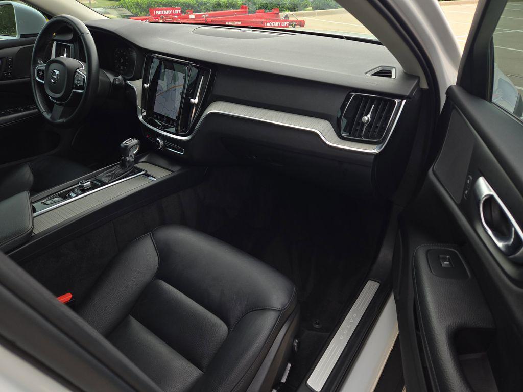 used 2021 Volvo V60 Cross Country car, priced at $23,476