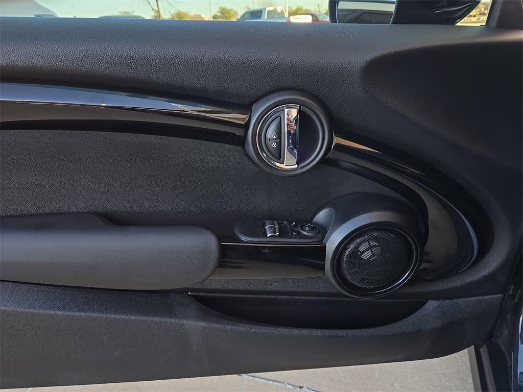 used 2020 MINI Hardtop car, priced at $16,781