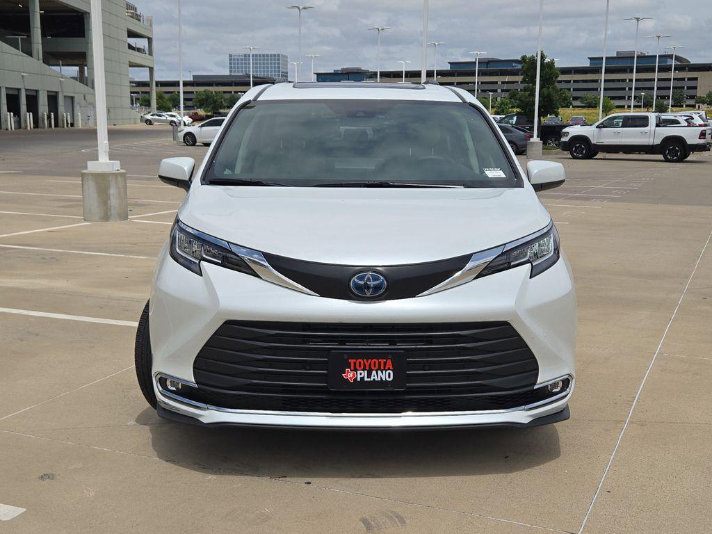 used 2023 Toyota Sienna car, priced at $44,554