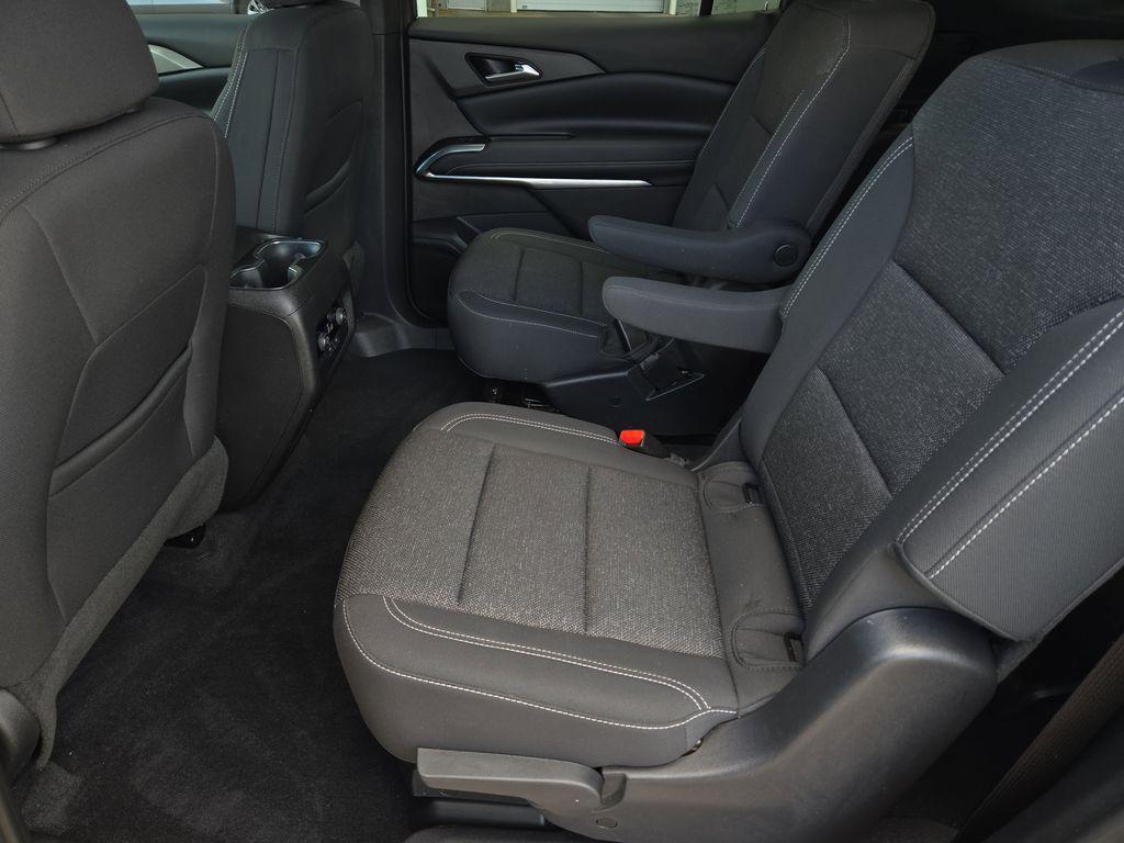 used 2025 Chevrolet Traverse car, priced at $33,741