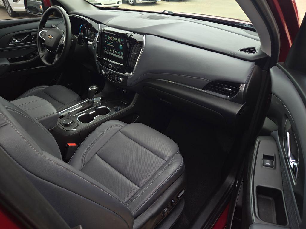 used 2018 Chevrolet Traverse car, priced at $24,116