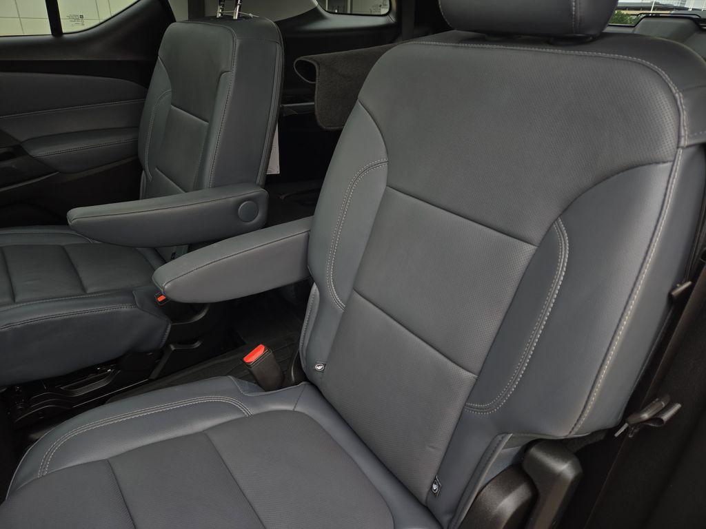 used 2018 Chevrolet Traverse car, priced at $24,116