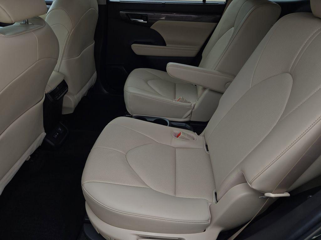 used 2023 Toyota Highlander Hybrid car, priced at $45,871