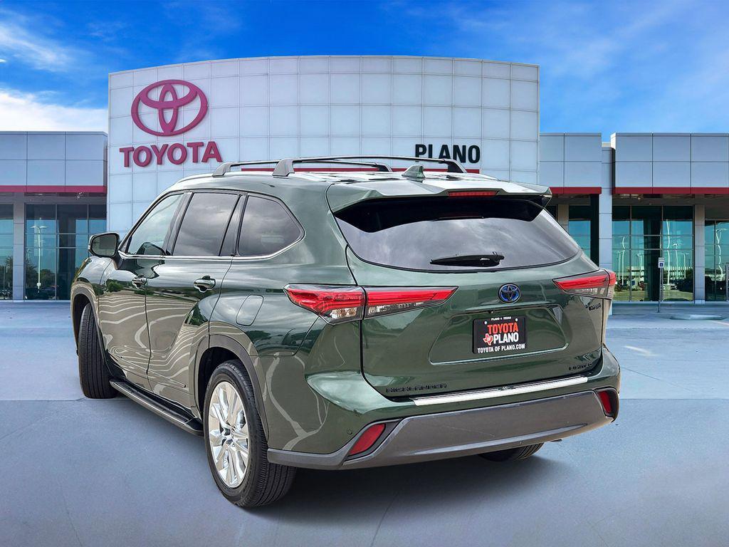 used 2023 Toyota Highlander Hybrid car, priced at $45,871