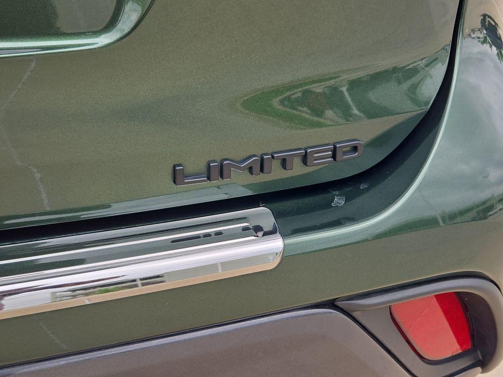 used 2023 Toyota Highlander Hybrid car, priced at $45,871