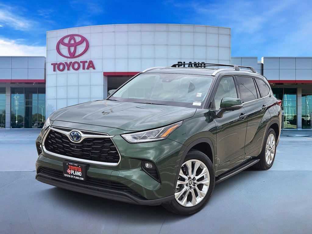 used 2023 Toyota Highlander Hybrid car, priced at $45,871