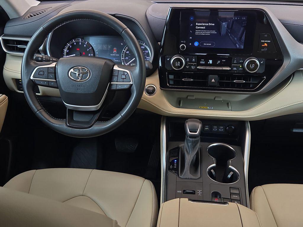 used 2023 Toyota Highlander car, priced at $33,495