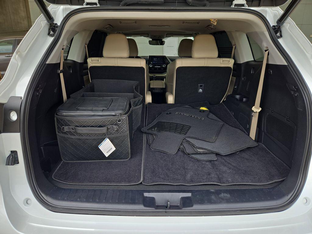 used 2023 Toyota Highlander car, priced at $33,495