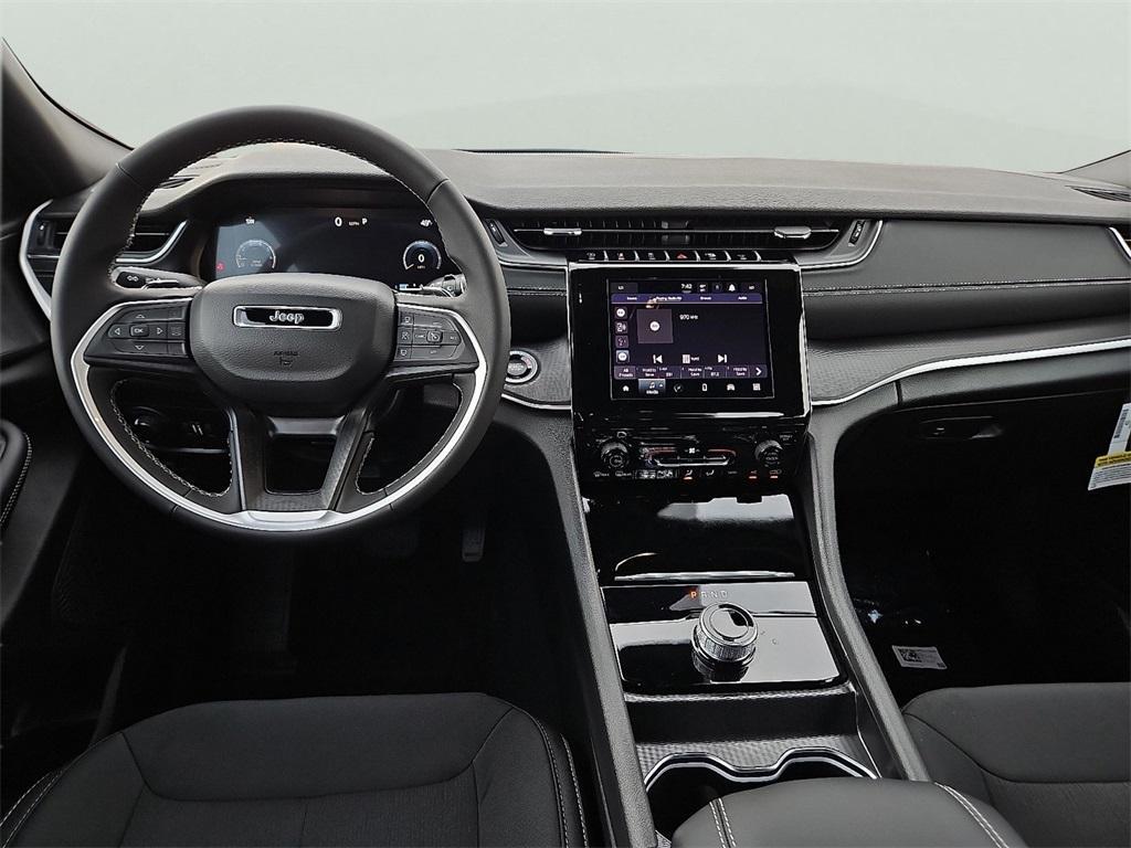 new 2025 Jeep Grand Cherokee L car, priced at $39,725