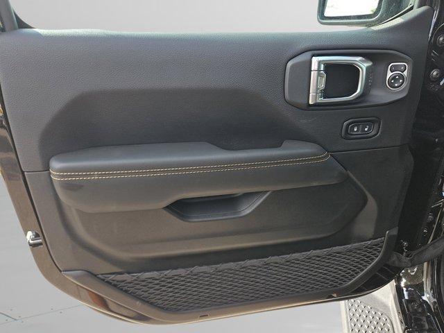 new 2025 Jeep Gladiator car, priced at $46,900