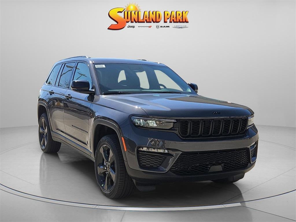 new 2025 Jeep Grand Cherokee car, priced at $46,470