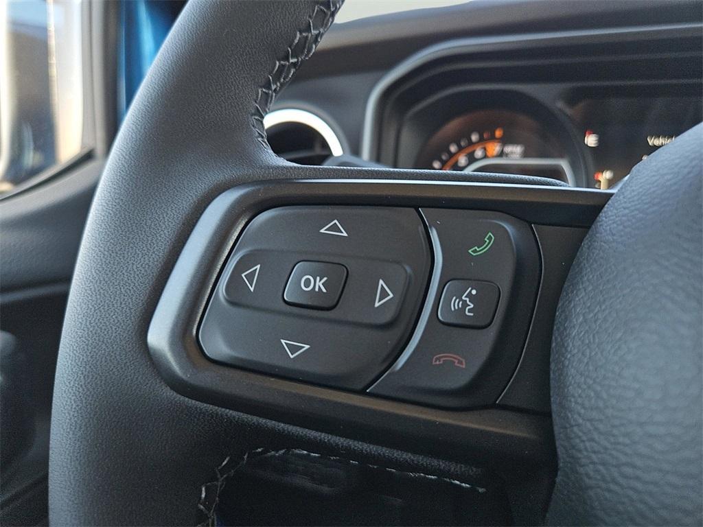 new 2025 Jeep Gladiator car, priced at $46,900