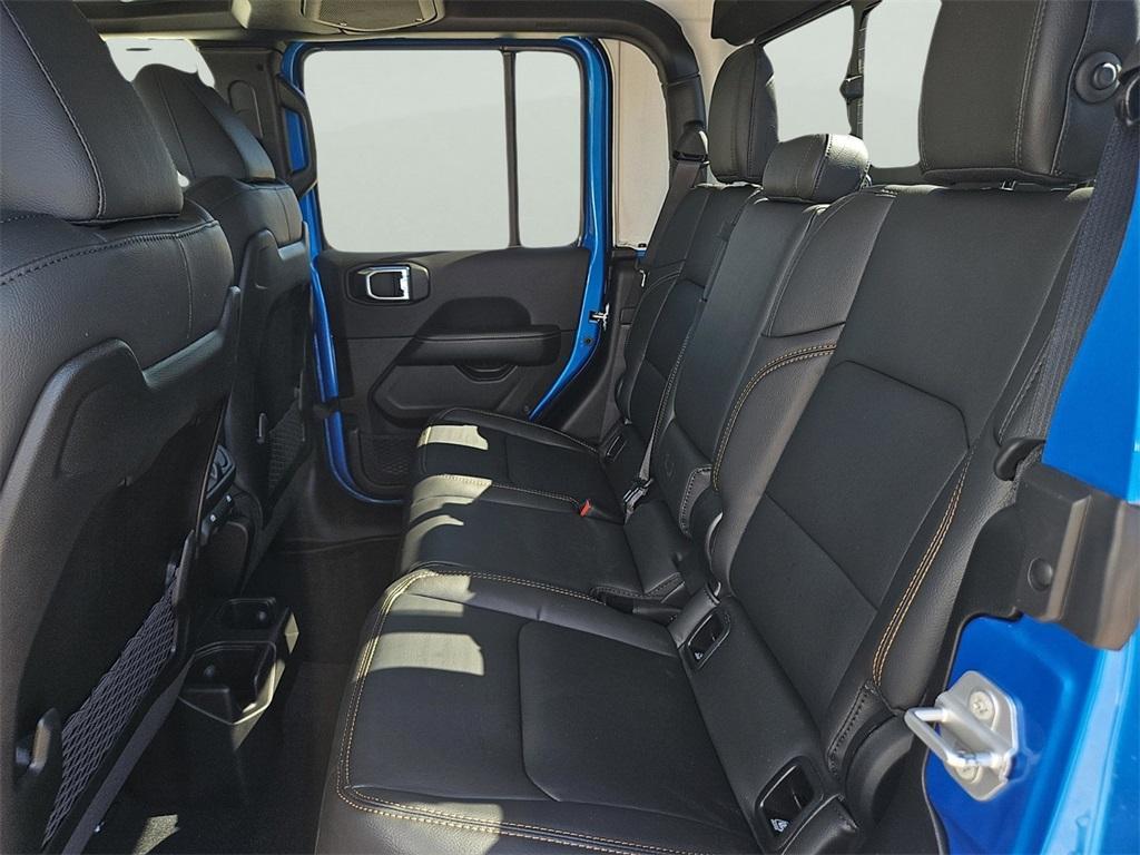 new 2025 Jeep Gladiator car, priced at $46,900