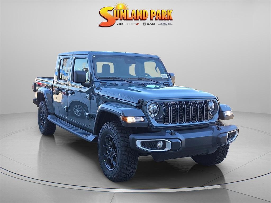 new 2025 Jeep Gladiator car, priced at $46,900