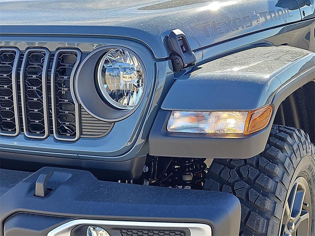 new 2026 Jeep Gladiator car, priced at $48,885