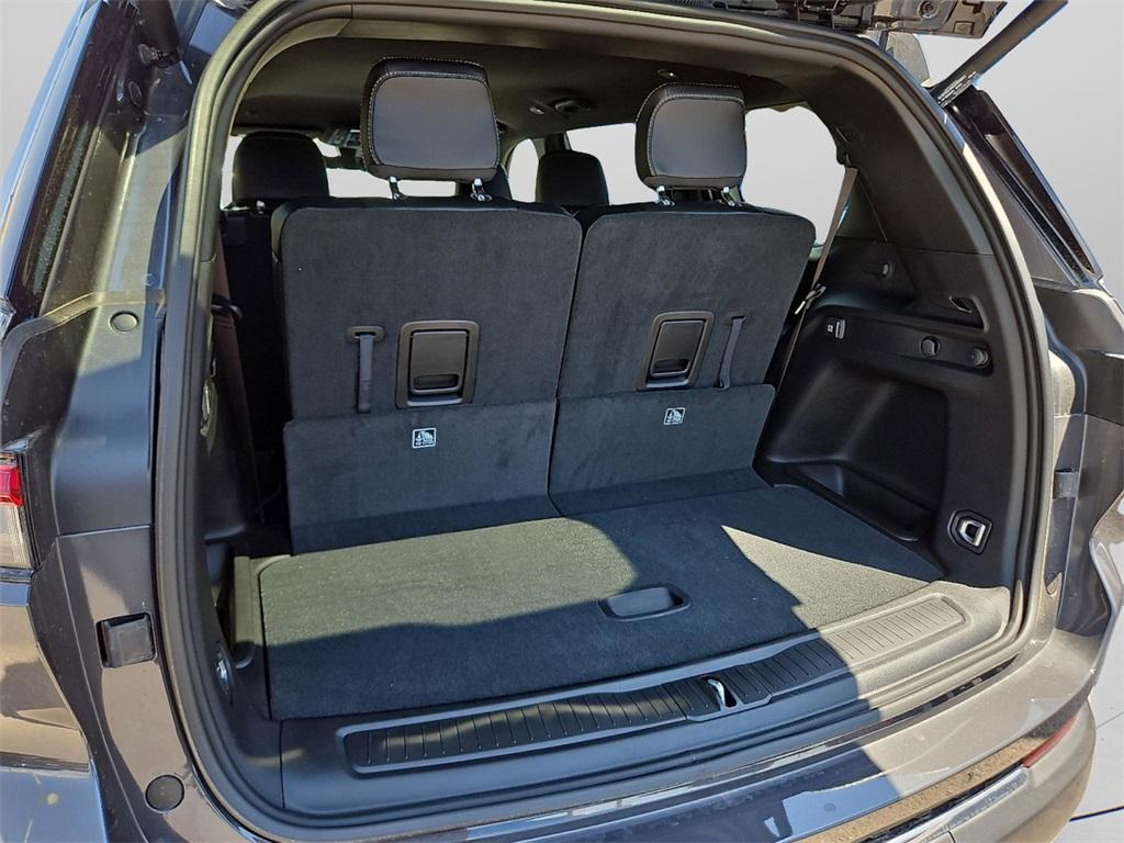 new 2025 Jeep Grand Cherokee L car, priced at $43,495