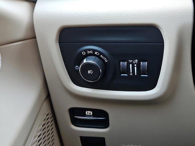 new 2025 Jeep Grand Cherokee L car, priced at $46,495