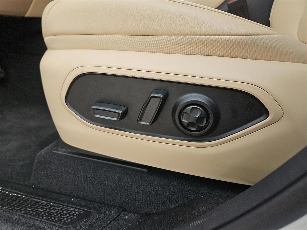 new 2026 Jeep Grand Cherokee car, priced at $46,890