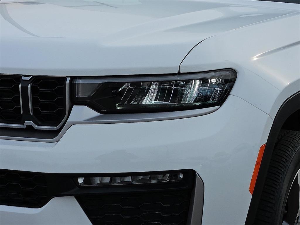 new 2026 Jeep Grand Cherokee car, priced at $46,890