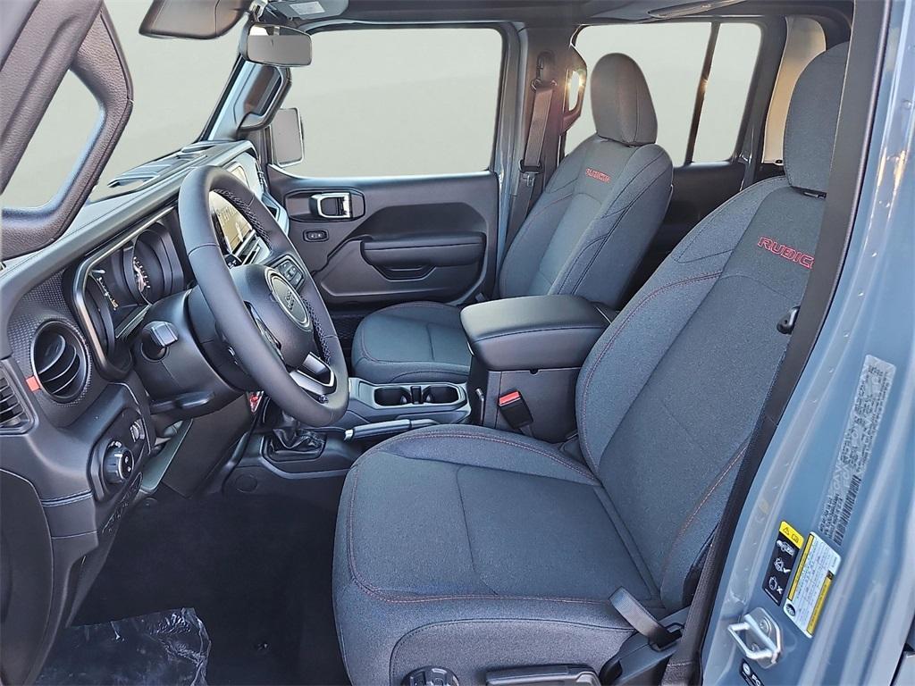 new 2025 Jeep Gladiator car, priced at $51,900