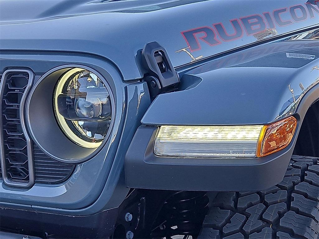 new 2025 Jeep Gladiator car, priced at $51,900