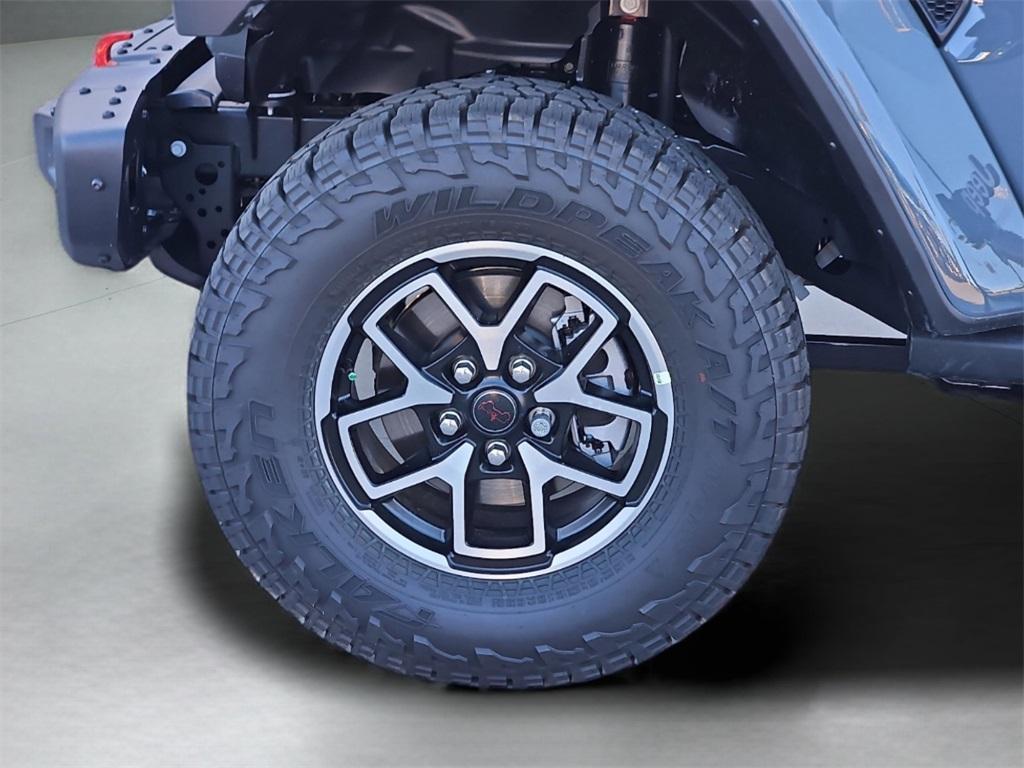 new 2025 Jeep Gladiator car, priced at $51,900