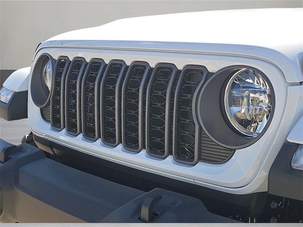 new 2025 Jeep Gladiator car, priced at $46,010