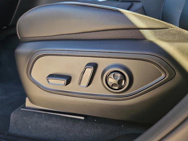 new 2025 Jeep Grand Cherokee car, priced at $49,890