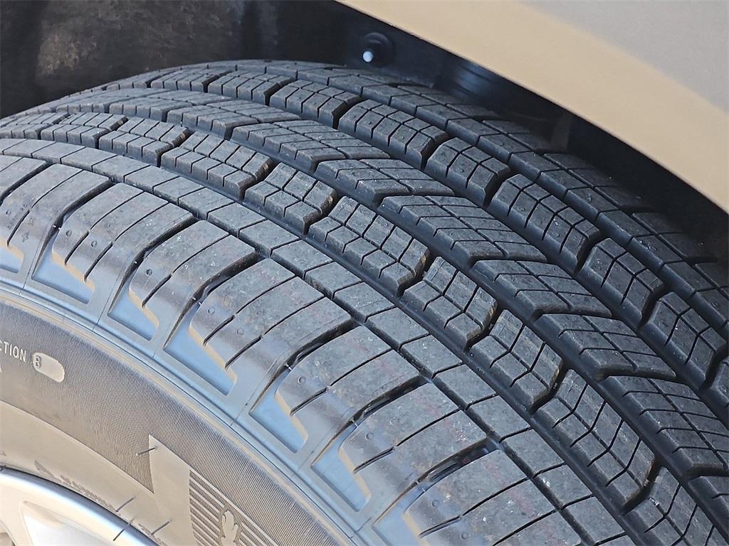 new 2025 Jeep Grand Cherokee car, priced at $41,675