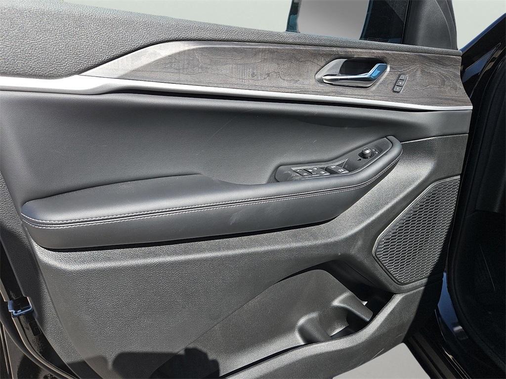 new 2025 Jeep Grand Cherokee car, priced at $49,485