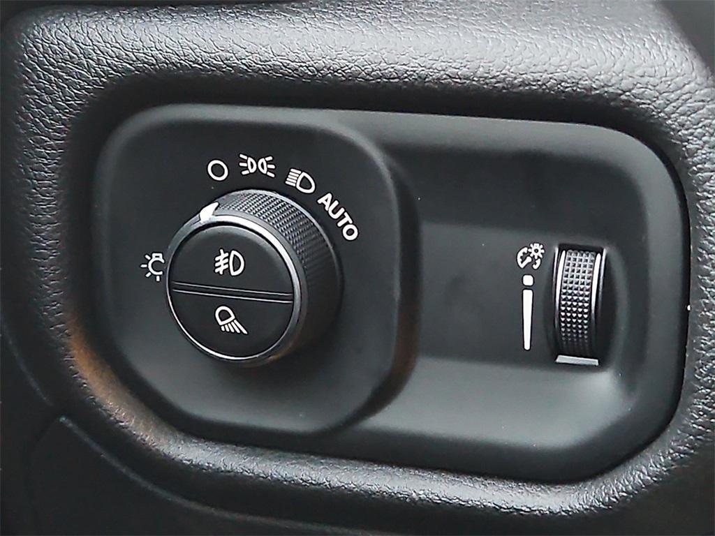 new 2025 Ram 1500 car, priced at $43,411