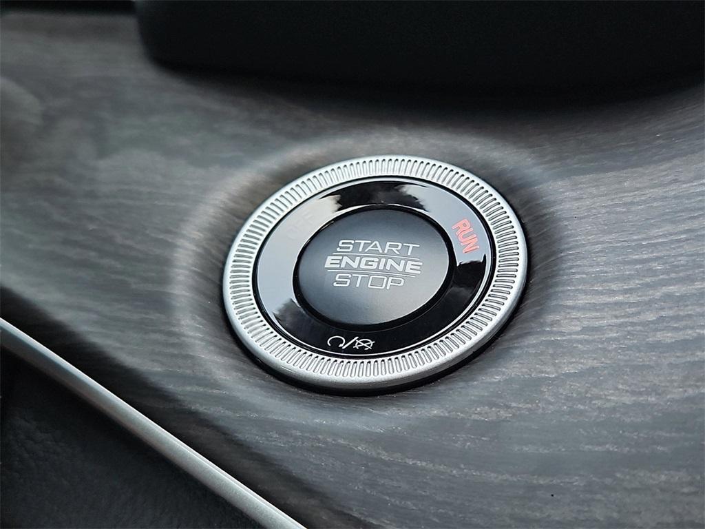 new 2025 Jeep Grand Cherokee L car, priced at $47,110