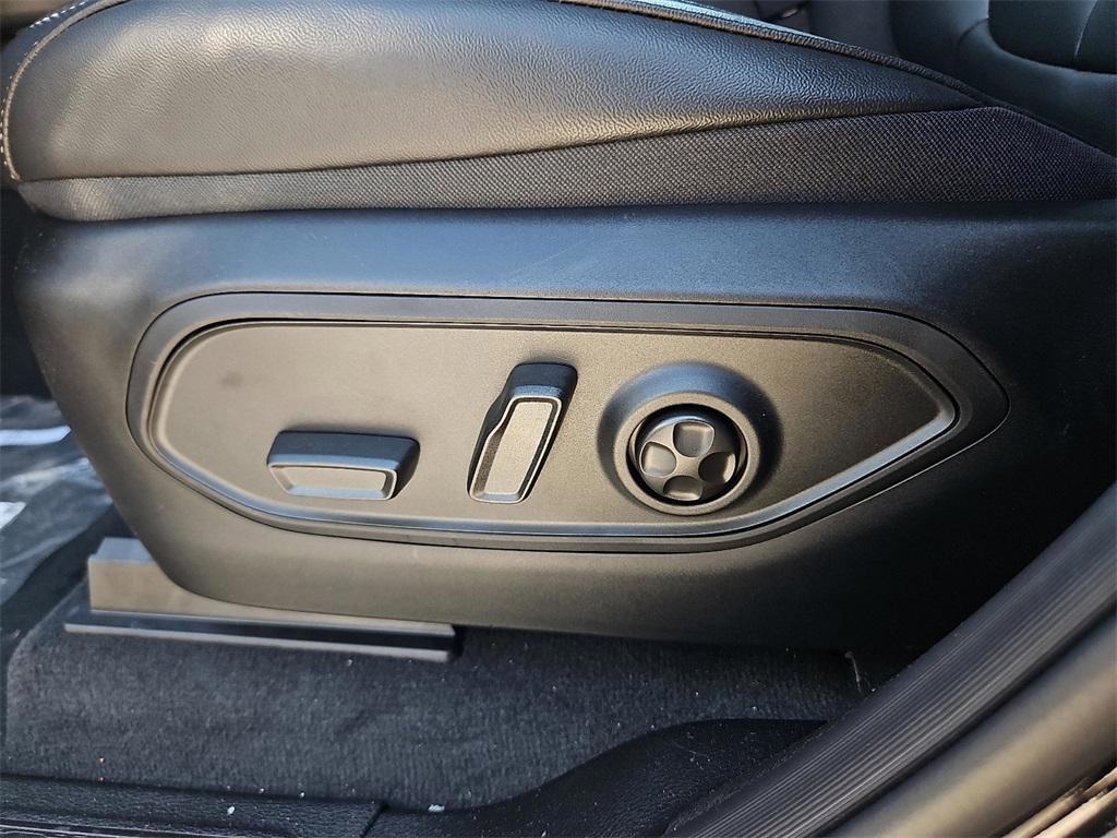 new 2025 Jeep Grand Cherokee L car, priced at $43,995