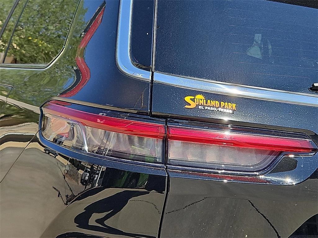 new 2025 Jeep Grand Cherokee L car, priced at $43,995