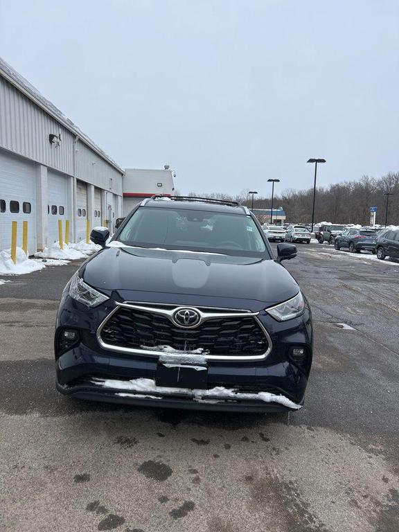 new 2026 Toyota Highlander car, priced at $50,169