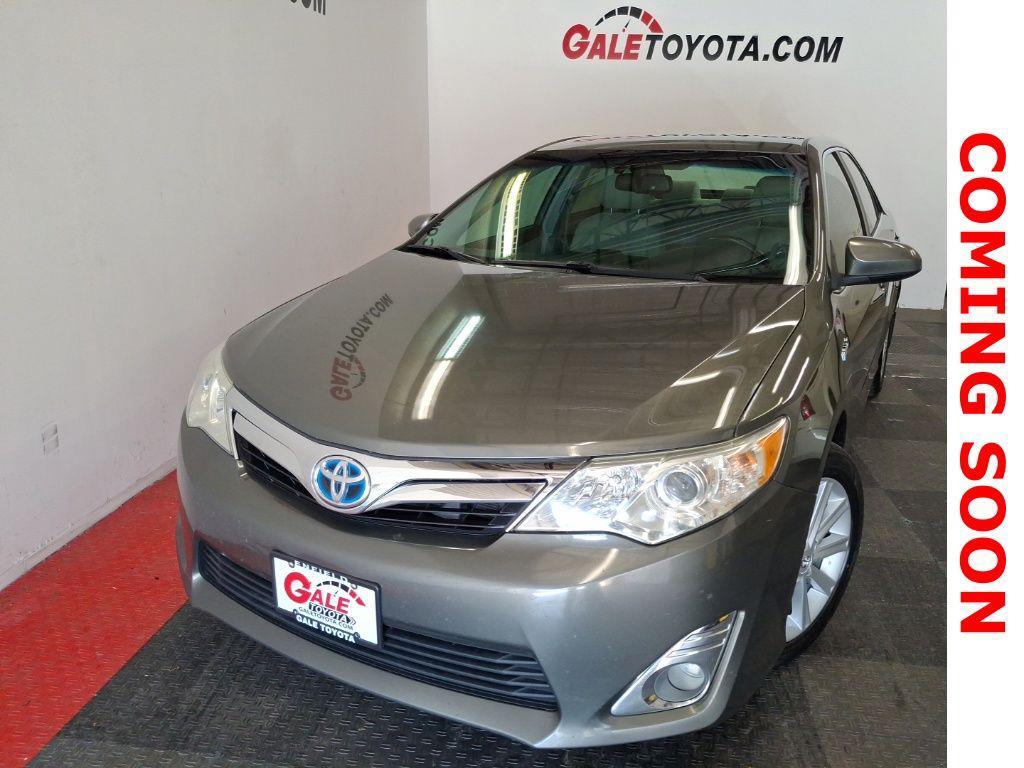used 2014 Toyota Camry Hybrid car, priced at $12,999