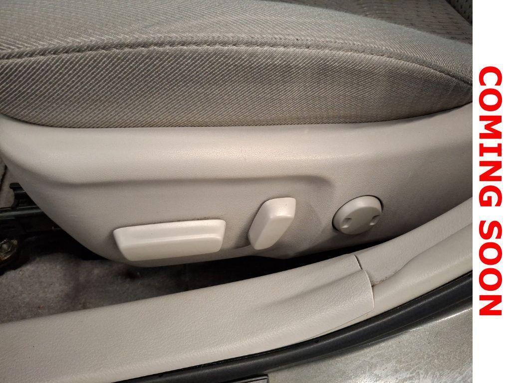 used 2014 Toyota Camry Hybrid car, priced at $12,999