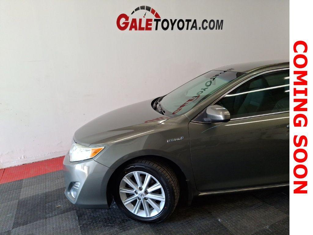 used 2014 Toyota Camry Hybrid car, priced at $12,999
