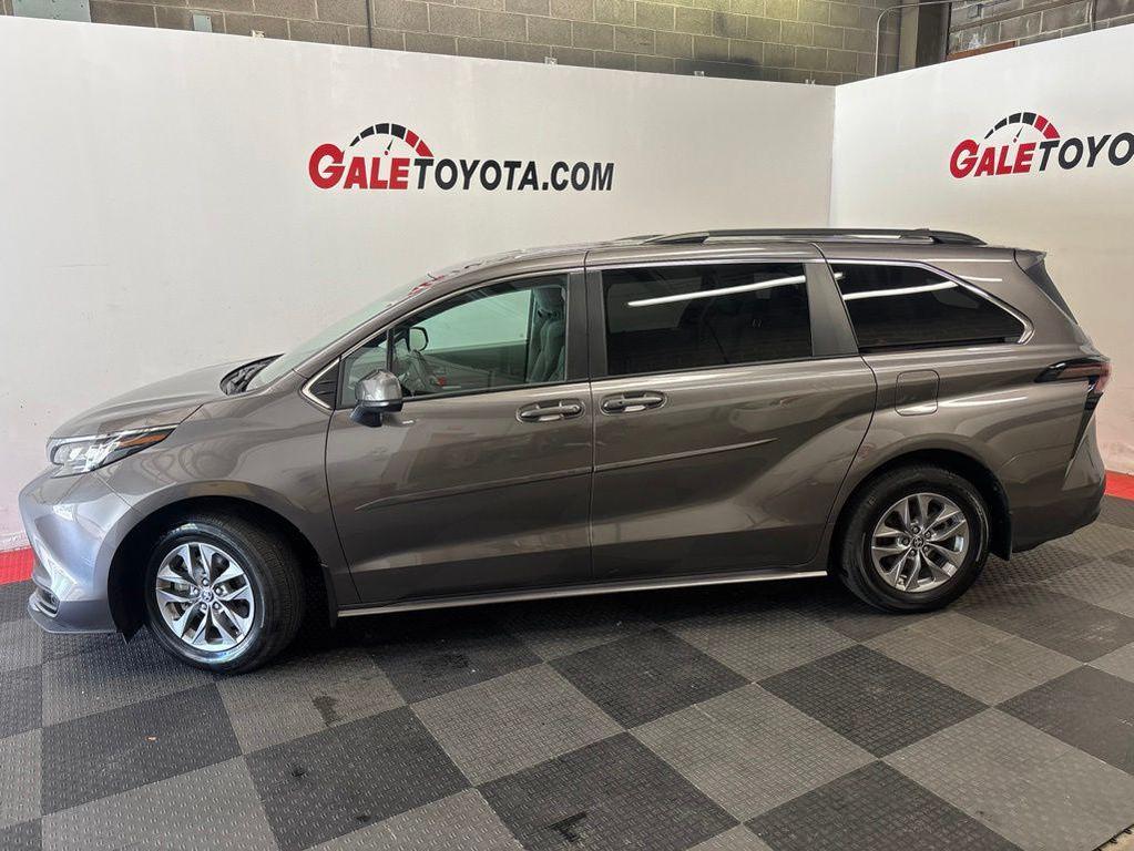 used 2023 Toyota Sienna car, priced at $39,999