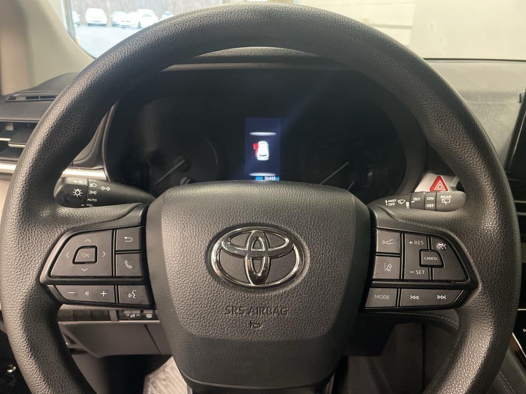 used 2024 Toyota Sienna car, priced at $38,525