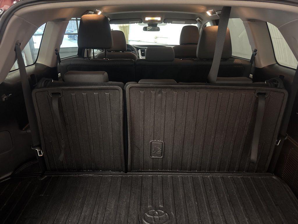 used 2017 Toyota Highlander car, priced at $19,625
