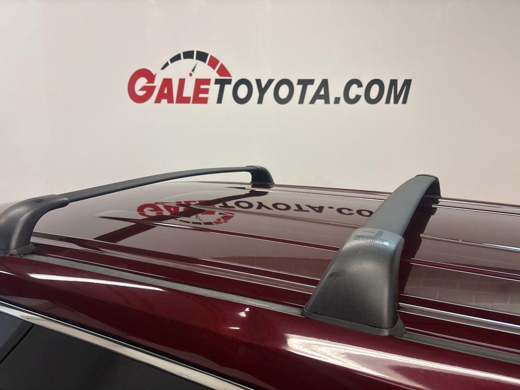 used 2017 Toyota Highlander car, priced at $19,625