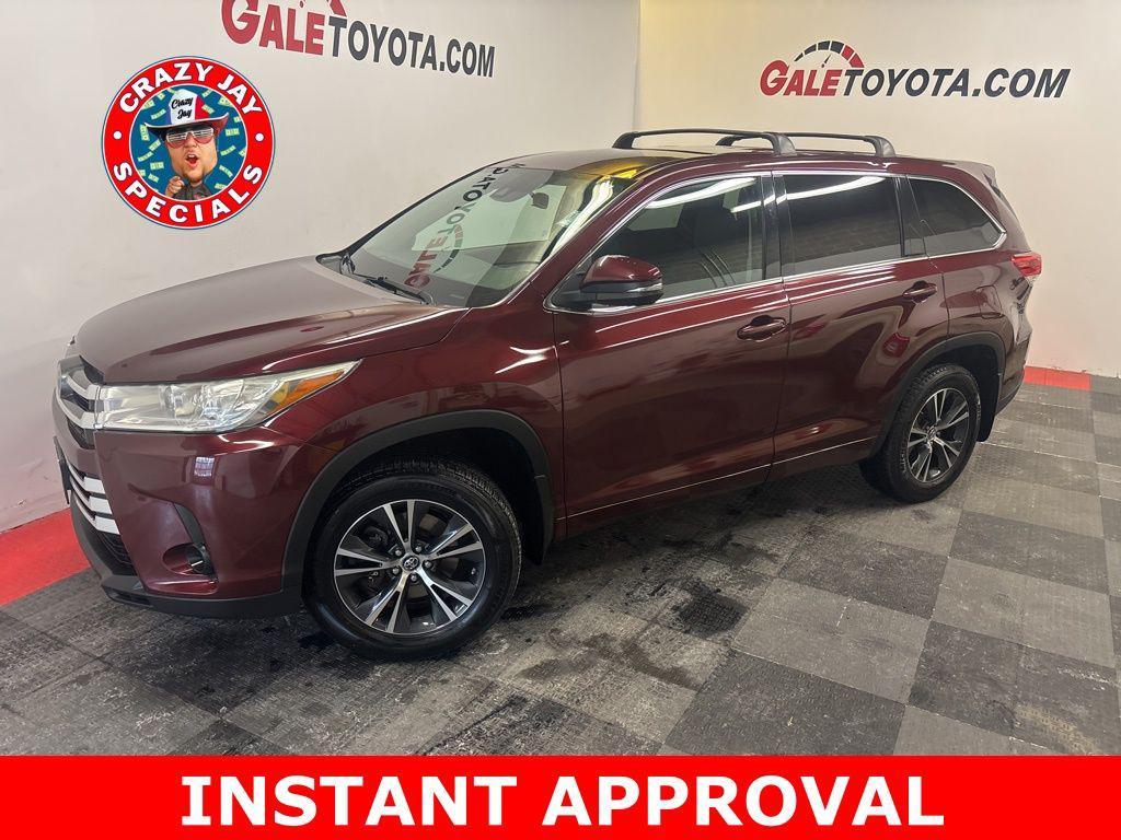 used 2017 Toyota Highlander car, priced at $19,625