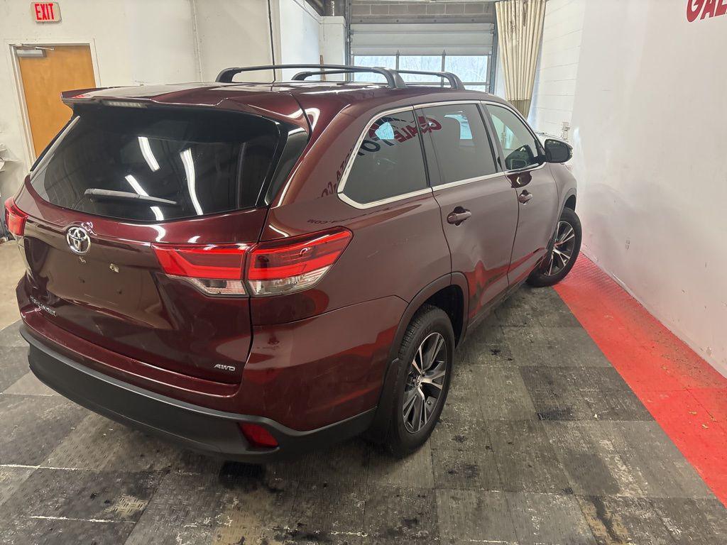 used 2017 Toyota Highlander car, priced at $19,625