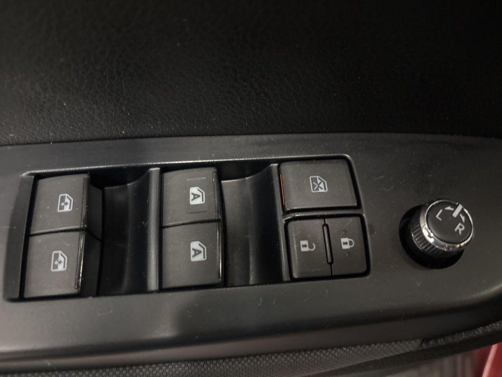 used 2017 Toyota Highlander car, priced at $19,625