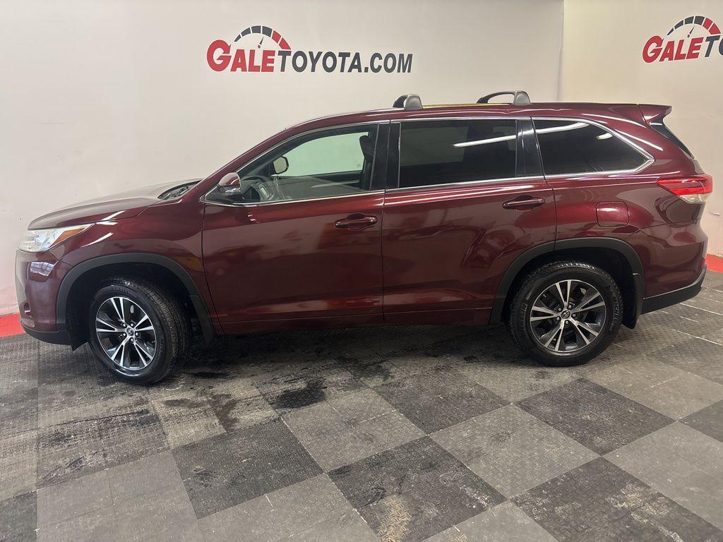 used 2017 Toyota Highlander car, priced at $19,625