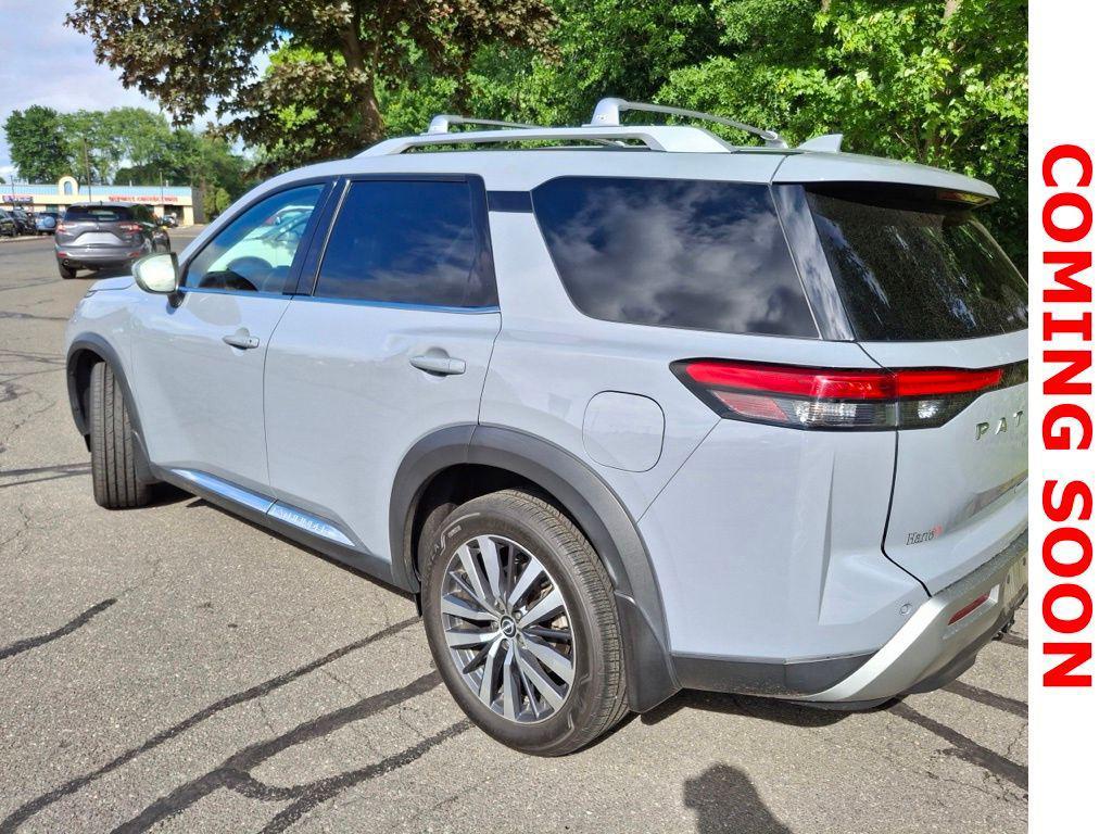 used 2022 Nissan Pathfinder car, priced at $35,648