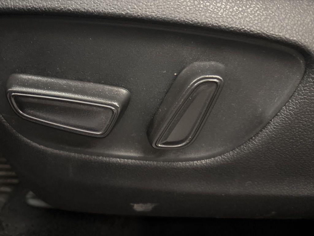 used 2021 Toyota Highlander car, priced at $32,625