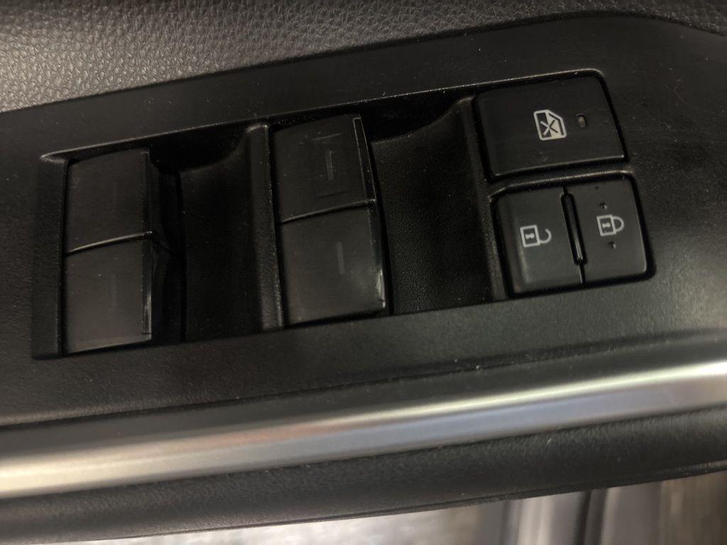 used 2021 Toyota Highlander car, priced at $32,625