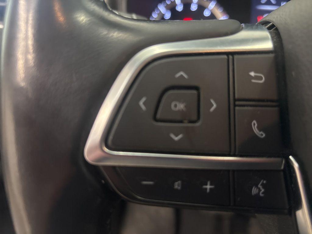 used 2021 Toyota Highlander car, priced at $32,625